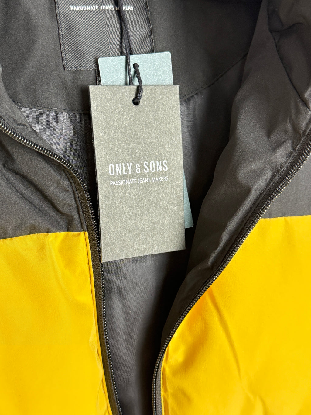 Only & Sons Onsmario Life Puffer Vest Pánská zimní vesta žlutá L